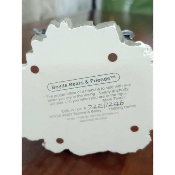 1995 Boyd's Bears & Friends Simone Bailey Helping Hands #2267 4.5" Figurine - Picture 2 of 4